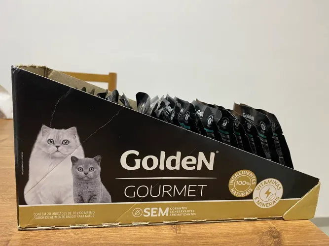 Caixa Ração Úmida Golden Gourmet Gatos Castrados - 20 Sachês