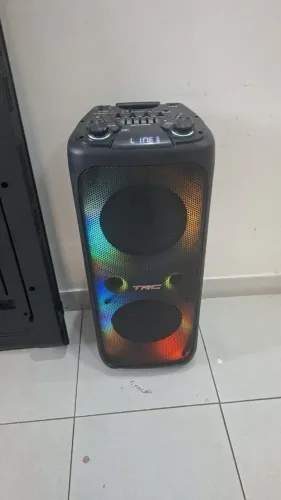 Vendo 2 caixas bluetooth um 1700 Watts e outra 550 watts perfeito veja fotos