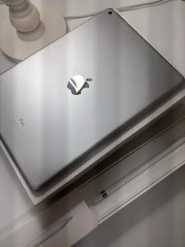 Ipad 9 64gb - acompanha fonte original 