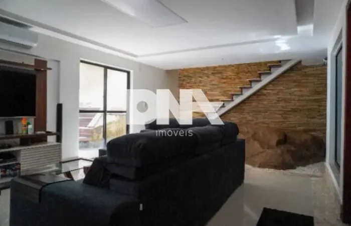 Casa em Condomínio - Triplex / Residencial / Barra da Tijuca