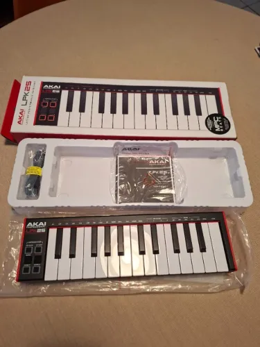 Teclado Controlador Midi Akai LPK25 Mk2