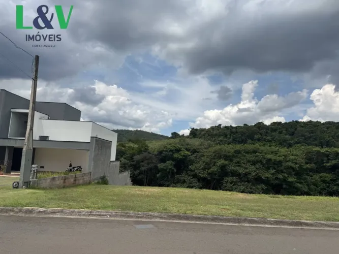 Lindo terreno em Condomínio Reserva Santa Isabel I