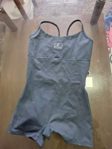 Roupa de academia 
