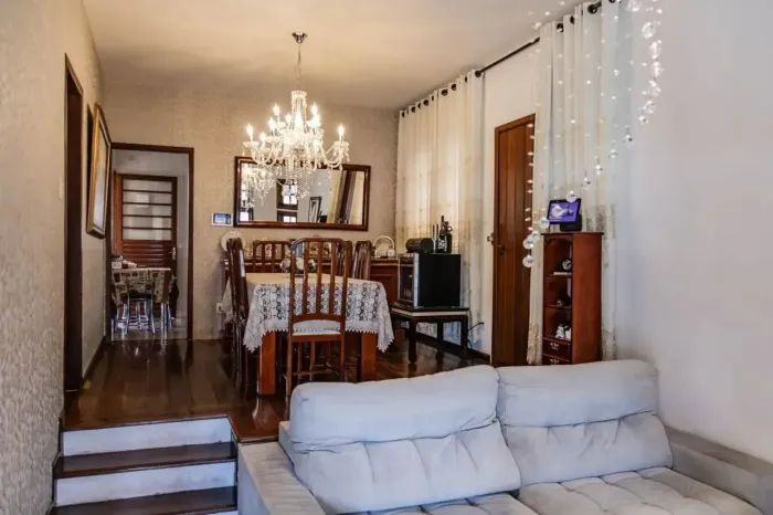 Casa à venda com 03 quartos no bairro Caiçara