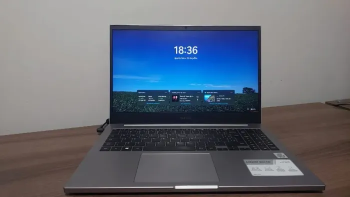 Notebook Samsung Book X30 Core I5 8gb - Prateado - Usado