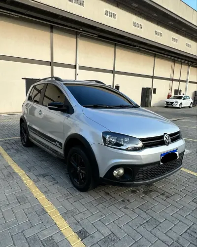Volkswagen Crossfox 1.6 MI Total Flex 8V 5P 2012