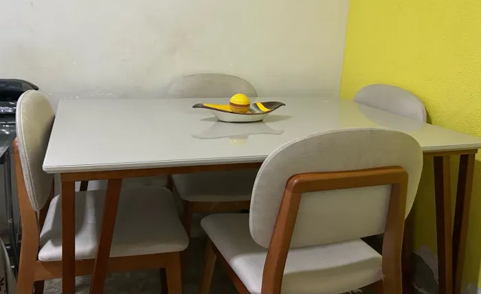 Mesa de jantar moderna