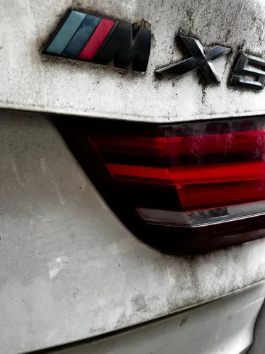 Lanterna tampa traseira bmw x5 M 30d 2018 original 