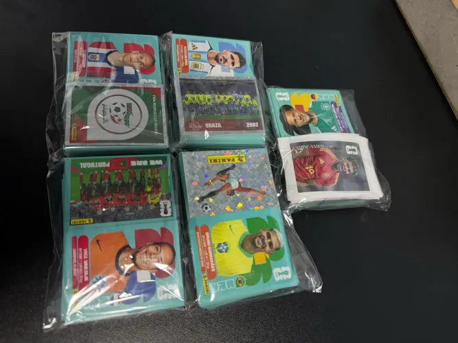 Lote com 500 figurinhas copa 2026