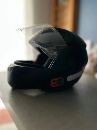 Vendo Capacete EBF E8 c/ intercomunicadores 