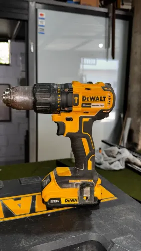 Parafusadeira DeWalt 20v Max