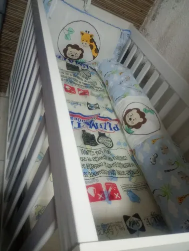 Berço nunca usado com colchão ainda no plástico!