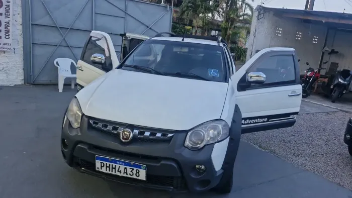 Fiat Strada Adventure1.8/ 1.8 Locker Flex CD 2016