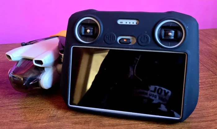 Drone Dji Mini 3 e Controle RC (com tela)