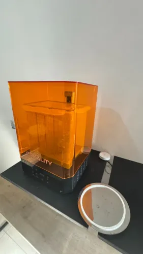 Creality UW-02 - Máquina de Curar e Lavar para resina 3D.