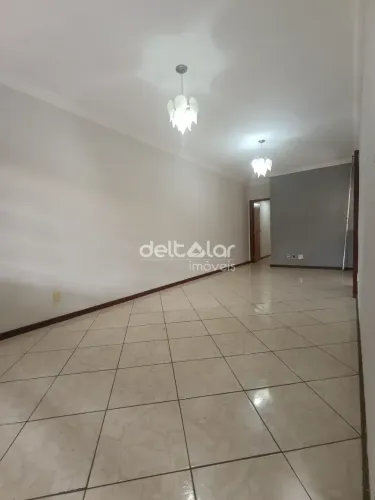 Casa plana sendo 3 Quartos suite 3 vagas no bairro Vila Cloris,/Planalto regiao da Pampulh