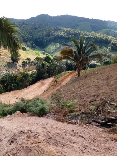 Terreno 4.500 m2 + ônibus Alto São Luiz