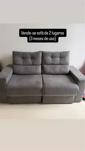 Vende-se sofá de dois lugares