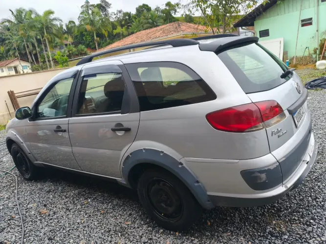 Fiat Palio Weekend Trekking 1.6 Flex 16V 5P 2013