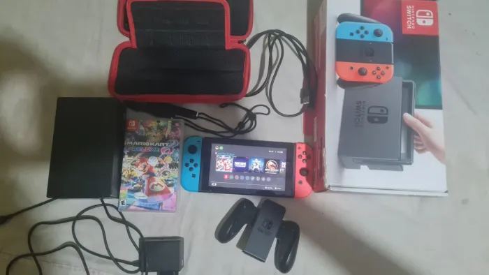 Nintendo Switch 128gb Na Caixa + Todos Os Acessórios