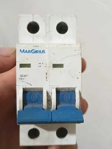 Disjuntor Bipolar Margirius B32 32A Trilho DIN