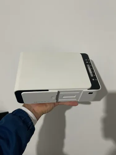 Projetor com conexão Wi-Fi