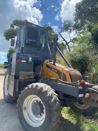 Carregadeira bm 100 Valtra