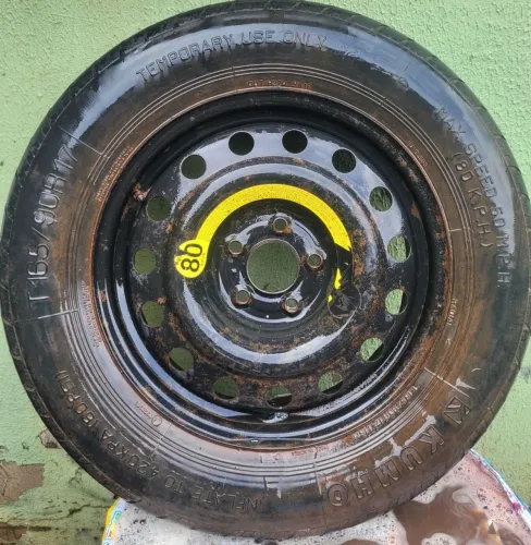 Estepe fino aro17 seminovo com pneu em até 10x de R$50,00 no cartão de crédito 