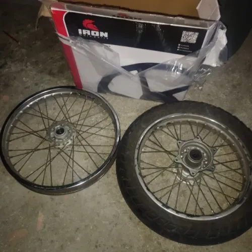 Vendo par de rodas xre 190 ano 2024 cabe na bross até 2025