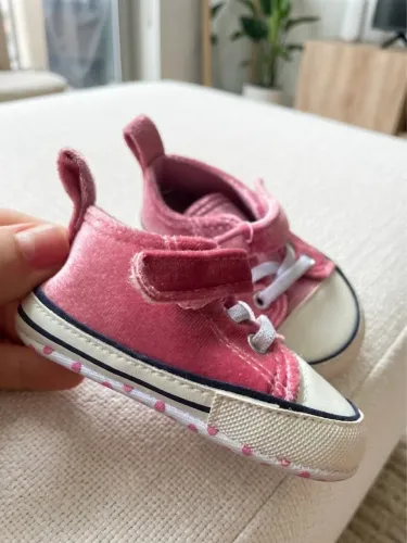 Tênis baby em veludo TAM 18