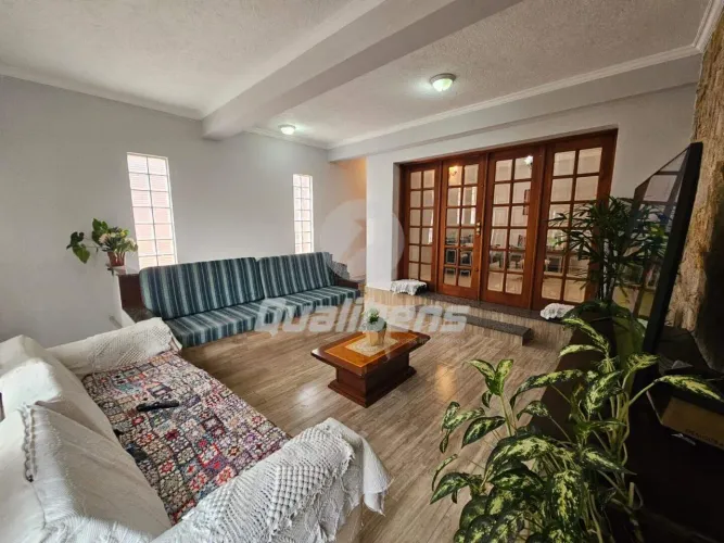 Casa em Jardim Haydee