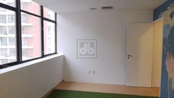 Ipanema- Visconde de Pirajá- Edifício Quartier- 2 salas interligadas- junto metro Nossa Se