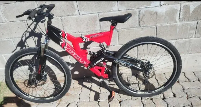 Bike shimano  com freios a disco!