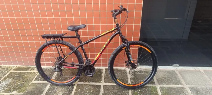 Vende-se bicicleta aro 29 e cadeirinha de bebê, aceito troca, aceito troca