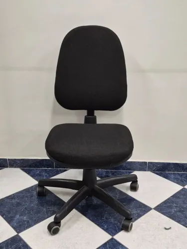 Cadeiras de escritório giratórias em tecido