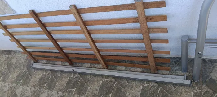 Cama de solteiro ferro! 70 reais