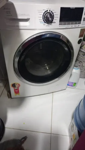 Máquina lavar e seca