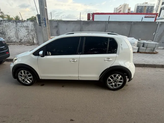 Volkswagen Up! Cross 1.0 TSI Total Flex 12V 5P 2016