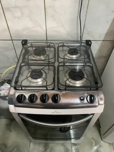 Vendo fogão 4 bocas elétrico
