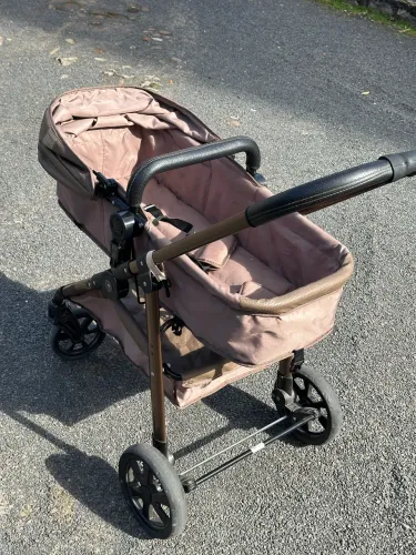 Carrinho + bebê conforto + base para carro Galzerano