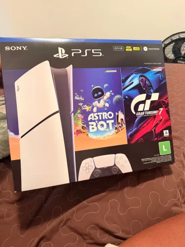 PS5 Com duas manetes 