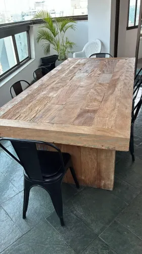 MESA DE JANTAR EM MADEIRA DE DEMOLIÇÃO R$ 2.300,00