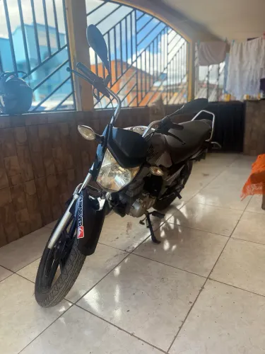 Moto fan 125 KS toda revisada, no ponte de transferência