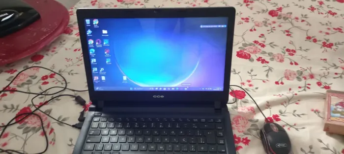 Notebook CCE, pra concerto ou retirada de peças