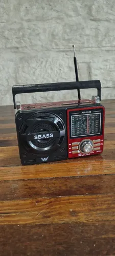 Rádio SBass AM/FM com lanterna