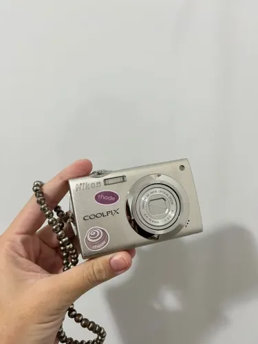 Nikon Coolpix S4000