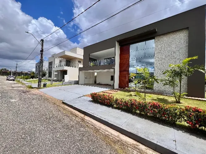 Casa de Alto Padrão, 450m², 4 suítes, 2 Vgs no Residencial Castanheira