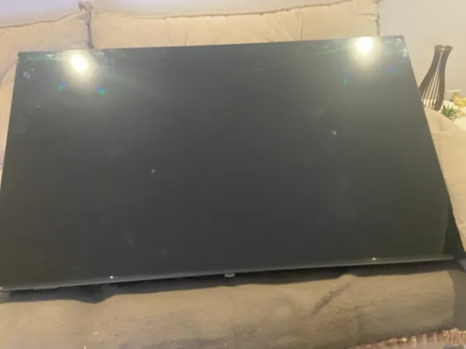 Vendo tv sem uso quebrada! Funcionando, porém tela embaralhada