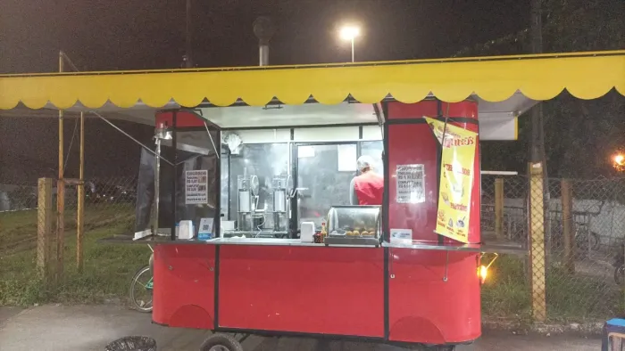 Trailer para venda de Churros, Pastel e Canadá de Suco de Cana