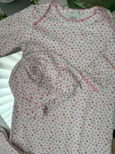 Saco de dormir com touca branco com rosas - Kissy Kissy- 0- 6 meses